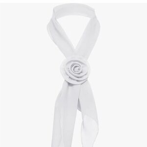 Chic White Rose-Embellished Scarf